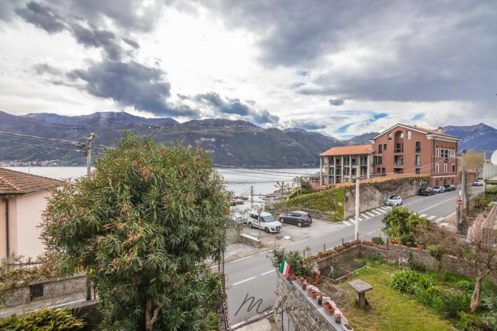 -Appartamento Il Molo- A Due Passi Del Lago ليرنا المظهر الخارجي الصورة